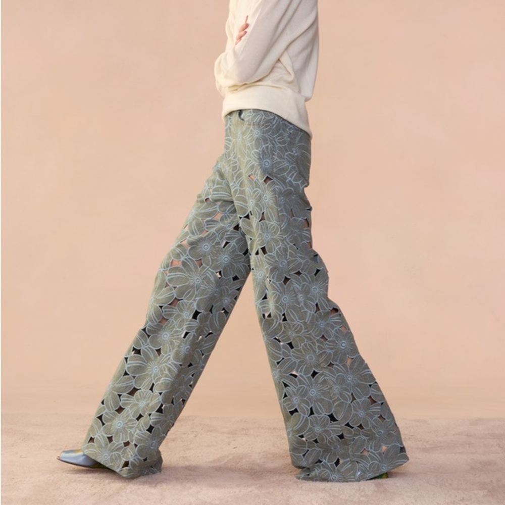 Cynthia Rowley Floral Cutout Pants Jeans NWTs Size 30
